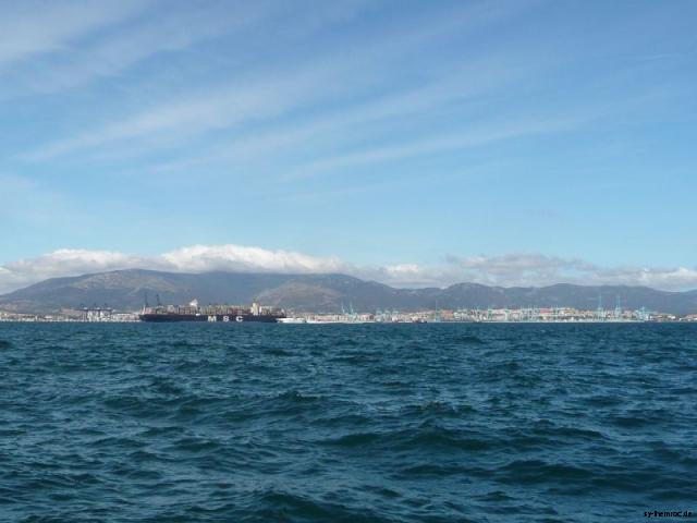 schifffahrt-vor-gibraltar-2